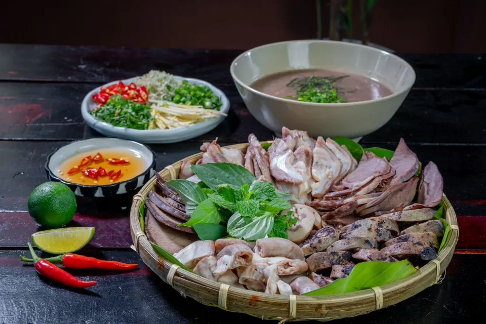 Tại Hoàng Hải Yến
